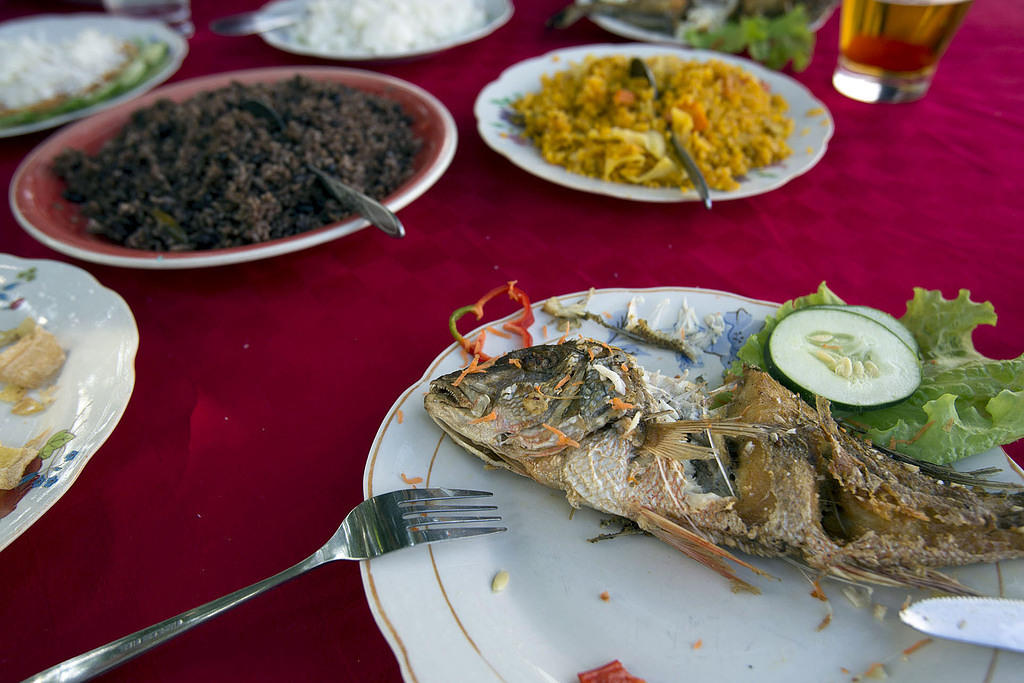 Black and yellow rice