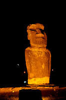 Night moai Ahu Riata (and moon)